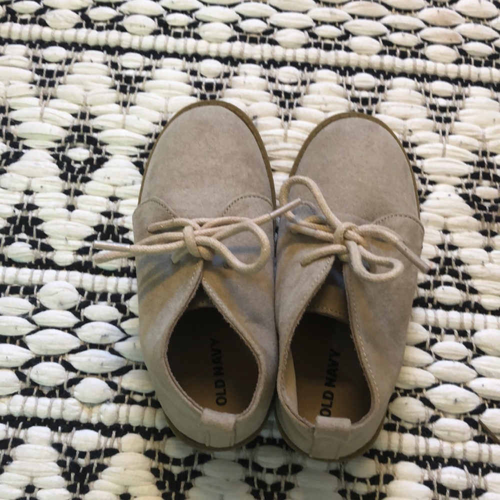 Old navy toddler boy shoes size 8